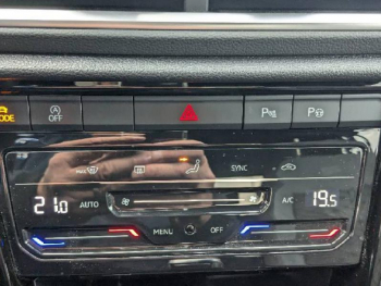 Photo 23 du bon plan VOLKSWAGEN T-Roc 2.0 TDI 150ch R-Line DSG7 occasion à 34870 €