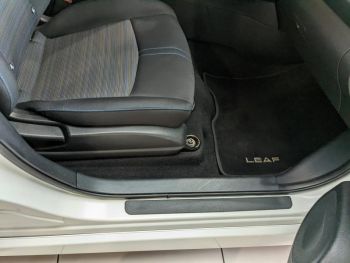 Photo 14 du bon plan NISSAN Leaf 150ch 40kWh Acenta 2018 occasion à 10690 €