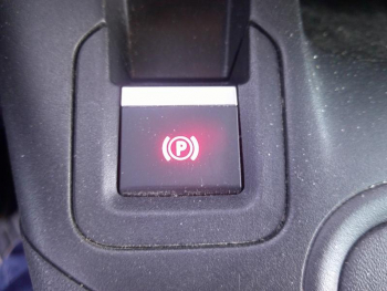 Photo 11 du bon plan CITROEN Berlingo Van VUL M 650kg BlueHDi 100ch S&S Cabine Extenso 3 places Pack Driver Connect occasion à 19900 €