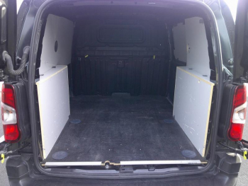 Photo 15 du bon plan CITROEN Berlingo Van VUL M 650kg BlueHDi 100ch S&S Cabine Extenso 3 places Pack Driver Connect occasion à 19900 €