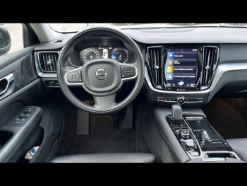 Photo 3 du bon plan VOLVO V60 T6 AWD 253 + 87ch Business Executive Geartronic occasion à 34490 €