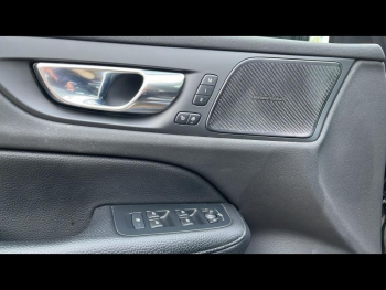 Photo 8 du bon plan VOLVO V60 T6 AWD 253 + 87ch Business Executive Geartronic occasion à 34490 €