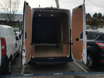 Photo 5 du bon plan VOLKSWAGEN Crafter Fg VUL 35 L3H3 2.0 TDI 140ch Business Traction BVA8 occasion à 39890 €