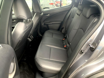 Photo 11 du bon plan LEXUS UX 250h 2WD Luxe Plus MY21 occasion à 27900 €