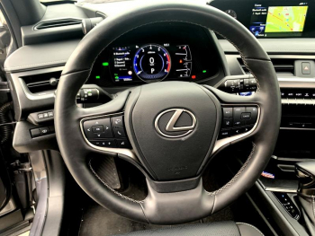 Photo 15 du bon plan LEXUS UX 250h 2WD Luxe Plus MY21 occasion à 27900 €