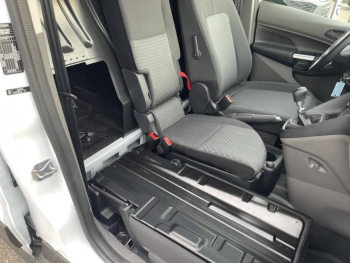 Photo 13 du bon plan FORD Transit Connect VUL L1 1.0E 100ch E85 Trend Business occasion à 24990 €