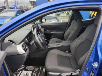 Photo 13 du bon plan TOYOTA C-HR 122h Edition 2WD E-CVT MY20 occasion à 19470 €
