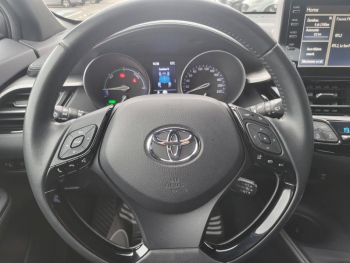 Photo 17 du bon plan TOYOTA C-HR 122h Edition 2WD E-CVT MY20 occasion à 19470 €