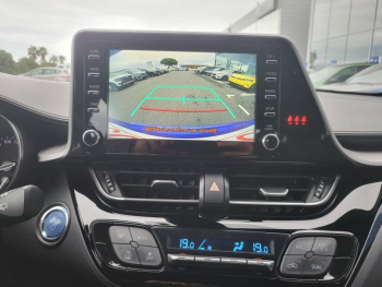 Photo 19 du bon plan TOYOTA C-HR 122h Edition 2WD E-CVT MY20 occasion à 19470 €