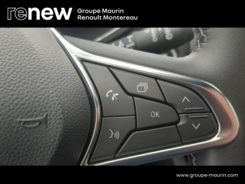 Photo 25 du bon plan RENAULT Captur 1.6 E-Tech hybride 145ch Engineered occasion à 26990 €