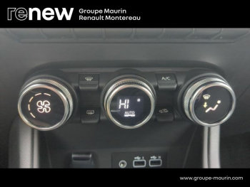 Photo 30 du bon plan RENAULT Captur 1.6 E-Tech hybride 145ch Engineered occasion à 26990 €