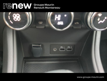Photo 31 du bon plan RENAULT Captur 1.6 E-Tech hybride 145ch Engineered occasion à 26990 €