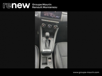 Photo 32 du bon plan RENAULT Captur 1.6 E-Tech hybride 145ch Engineered occasion à 26990 €
