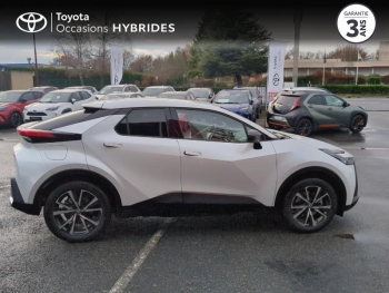 Photo 17 du bon plan TOYOTA C-HR 2.0 Hybride Rechargeable 225ch Design occasion à 39690 €