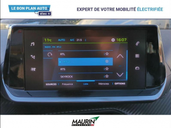 Photo 11 du bon plan PEUGEOT 2008 e-2008 136ch Allure Pack occasion à 16900 €