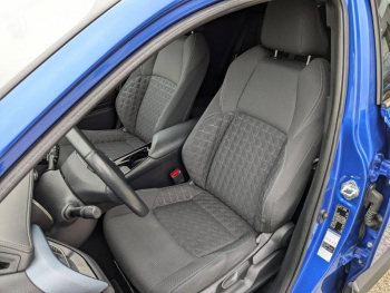 Photo 10 du bon plan TOYOTA C-HR 122h Dynamic 2WD E-CVT MY20 occasion à 18970 €