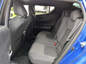 Photo 12 du bon plan TOYOTA C-HR 122h Dynamic 2WD E-CVT MY20 occasion à 18970 €