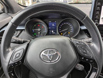 Photo 16 du bon plan TOYOTA C-HR 122h Dynamic 2WD E-CVT MY20 occasion à 18970 €