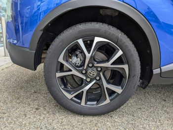 Photo 26 du bon plan TOYOTA C-HR 122h Dynamic 2WD E-CVT MY20 occasion à 18970 €