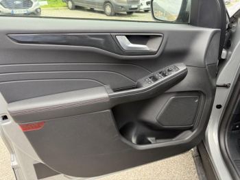 Photo 9 du bon plan FORD Kuga 2.5 Duratec 190ch FHEV E85 ST-Line X BVA occasion à 34401 €