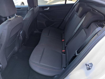 Photo 7 du bon plan FORD Focus 1.0 EcoBoost 125ch ST-Line BVA occasion à 19900 €