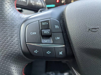 Photo 16 du bon plan FORD Focus 1.0 EcoBoost 125ch ST-Line BVA occasion à 19900 €