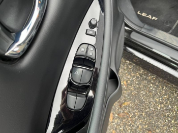 Photo 19 du bon plan NISSAN Leaf 150ch 40kWh N-Connecta 19 occasion à 15490 €