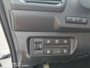 Photo 17 du bon plan NISSAN Leaf 150ch 40kWh N-Connecta 21 occasion à 15490 €