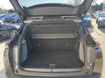 Photo 21 du bon plan PEUGEOT 2008 1.2 PureTech 130ch S&S Allure Business occasion à 15980 €