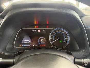 Photo 8 du bon plan NISSAN Leaf 150ch 40kWh N-Connecta 2018 occasion à 14990 €