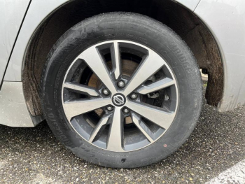 Photo 14 du bon plan NISSAN Leaf 150ch 40kWh Acenta 21.5 occasion à 15990 €