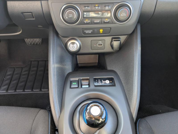Photo 12 du bon plan NISSAN Leaf 150ch 40kWh Acenta 22 occasion à 15490 €