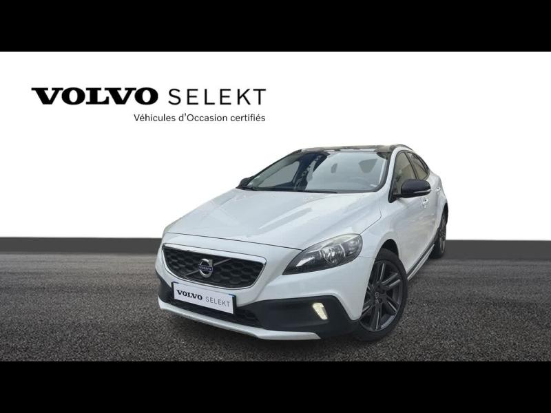 Bon plan VOLVO V40 Cross Country D2 120ch Momentum occasion à 14990 €
