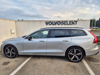 Photo 2 du bon plan VOLVO V60 B4 197ch Ultra Style Dark DCT 7 occasion à 51990 €