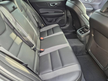 Photo 6 du bon plan VOLVO V60 B4 197ch Ultra Style Dark DCT 7 occasion à 51990 €