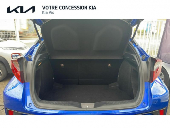 Photo 11 du bon plan TOYOTA C-HR 122h Edition 2WD E-CVT RC19 occasion à 18990 €
