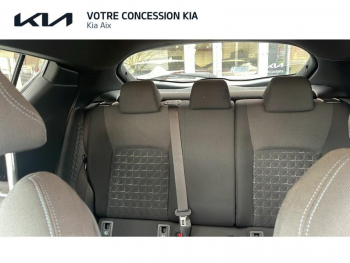 Photo 13 du bon plan TOYOTA C-HR 122h Edition 2WD E-CVT RC19 occasion à 18990 €