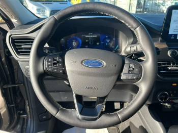 Photo 10 du bon plan FORD Kuga 2.5 Duratec 225ch PHEV Vignale BVA occasion à 29900 €
