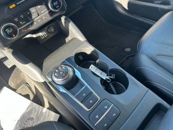 Photo 13 du bon plan FORD Kuga 2.5 Duratec 225ch PHEV Vignale BVA occasion à 29900 €