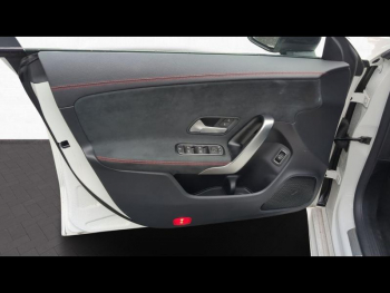 Photo 15 du bon plan MERCEDES-BENZ CLA 180 d 116ch AMG Line 8G-DCT occasion à 36990 €