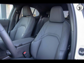 Photo 8 du bon plan LEXUS UX 250h 2WD F SPORT Design occasion à 27900 €