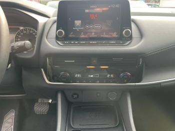Photo 12 du bon plan NISSAN Qashqai e-POWER 190ch Business Edition 2022 occasion à 30490 €