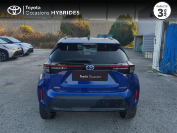 Photo 4 du bon plan TOYOTA Yaris Cross 116h Design MY22 BLEU KYANITE occasion à 24490 €