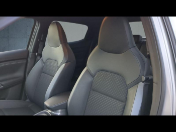 Photo 11 du bon plan NISSAN Juke 1.6 Hybrid 143ch Business+ 2023.5 occasion à 25901 €