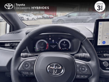 Photo 13 du bon plan TOYOTA Corolla 1.8 140ch Design MY23 occasion à 29850 €