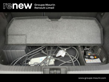 Photo 12 du bon plan RENAULT Captur 1.6 E-Tech Plug-in 160ch Intens occasion à 18900 €