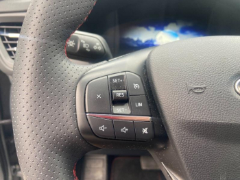 Photo 18 du bon plan FORD Kuga 2.5 Duratec 190ch FHEV E85 ST-Line X BVA occasion à 28770 €