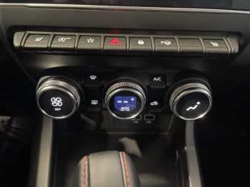 Photo 15 du bon plan RENAULT Arkana 1.3 TCe mild hybrid 160ch RS Line EDC -22 occasion à 26390 €