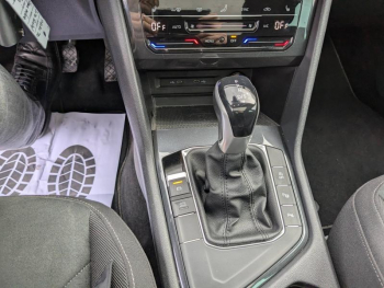 Photo 14 du bon plan VOLKSWAGEN Tiguan 2.0 TDI 150ch Elegance Exclusive DSG7 occasion à 32400 €
