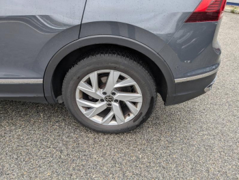 Photo 24 du bon plan VOLKSWAGEN Tiguan 2.0 TDI 150ch Elegance Exclusive DSG7 occasion à 32400 €